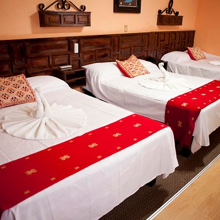 Hotel Palacio De Moctezuma San Cristóbal de Las Casas エクステリア 写真
