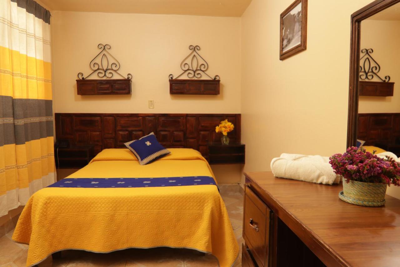 Hotel Palacio De Moctezuma San Cristóbal de Las Casas エクステリア 写真